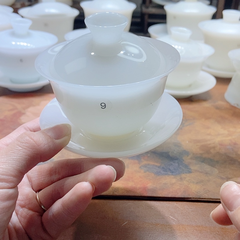 【闪购商品】不想在这个社会生活着什么了是不爱