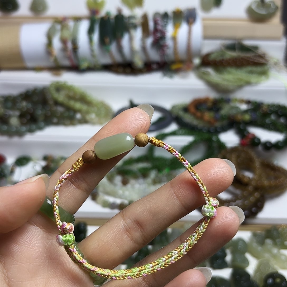 和田玉颈饰未镶嵌单珠手绳