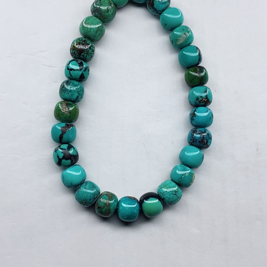 绿松石颈饰未镶嵌