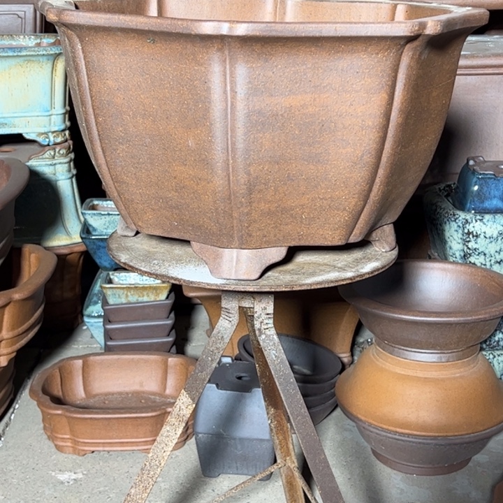 S***A紫砂花盆高温窑变微瑕处理