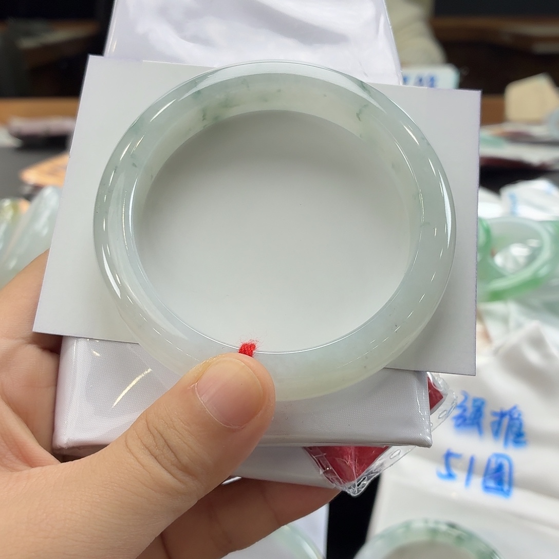 翡翠未镶嵌手镯10号