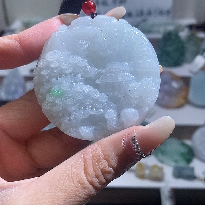 翡翠颈饰未镶嵌翡翠