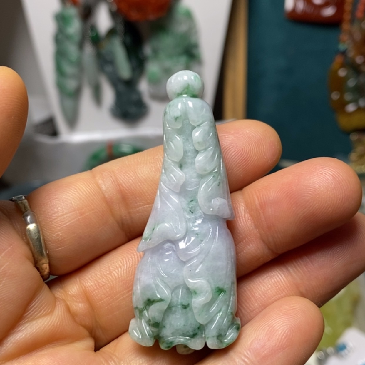 【闪购商品】翡翠吊坠(赠链)未镶嵌