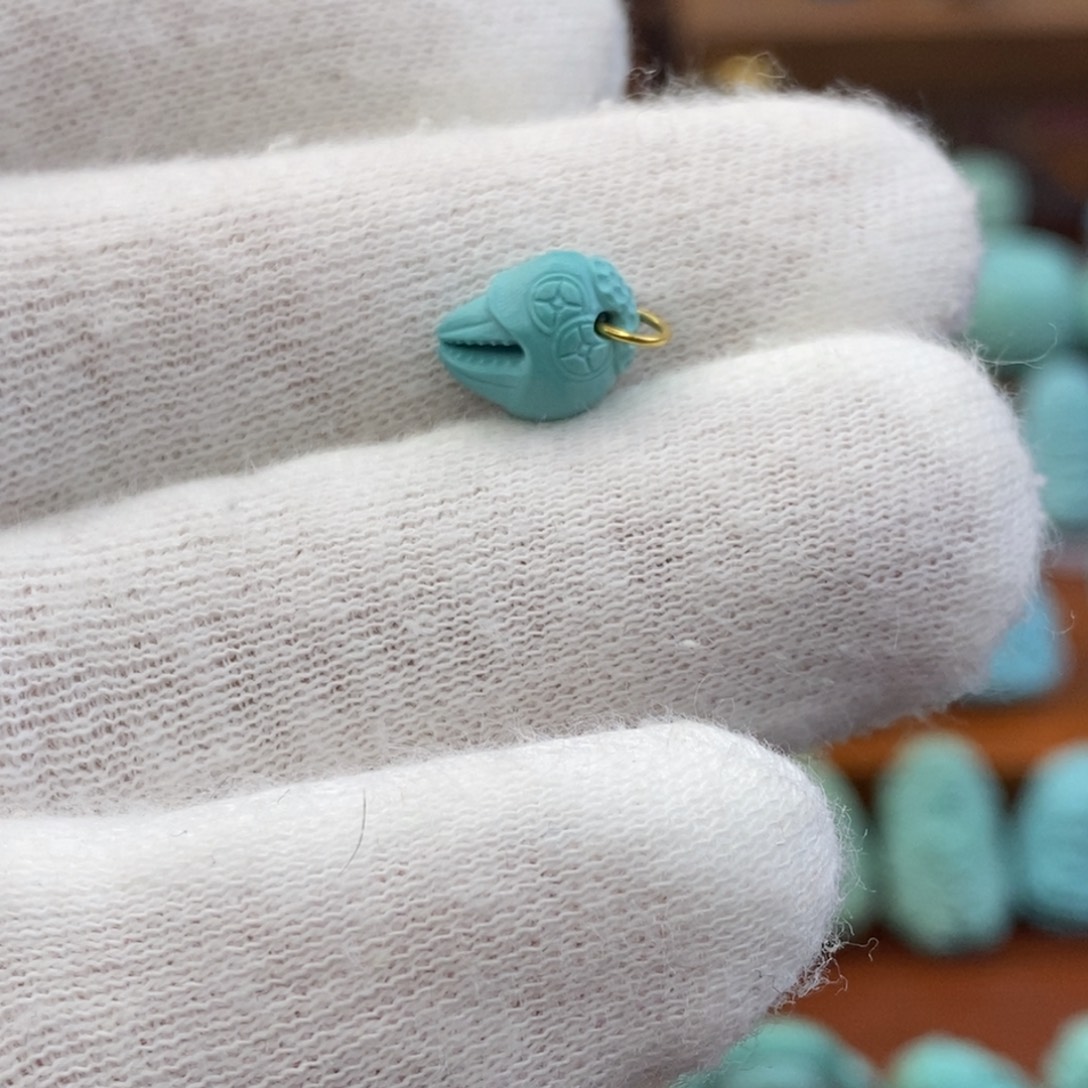 绿松石未镶嵌珠宝奇石