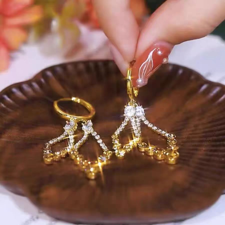 铜合金耳饰 【N45】2025爆款气质轻奢百搭简约精致网红设计师耳环