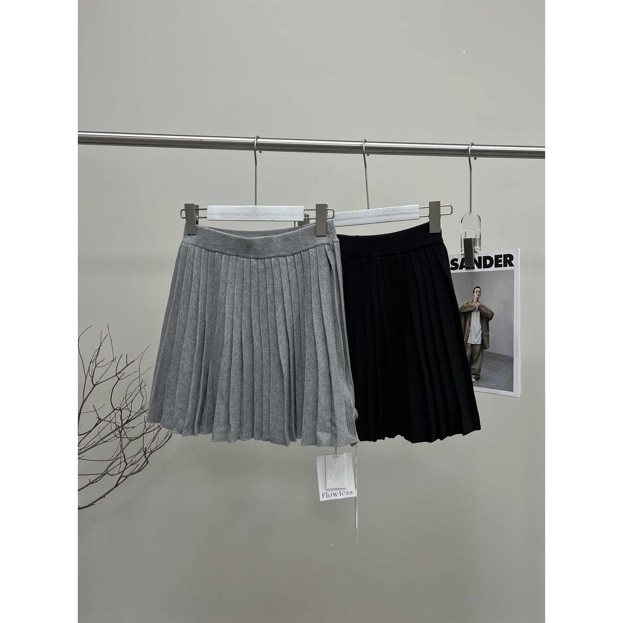 松紧腰短款针织百褶半身裙M1823-2（清）