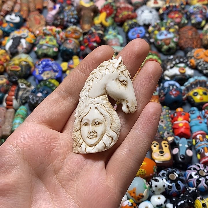 琉璃颈饰印度尼西亚吊坠