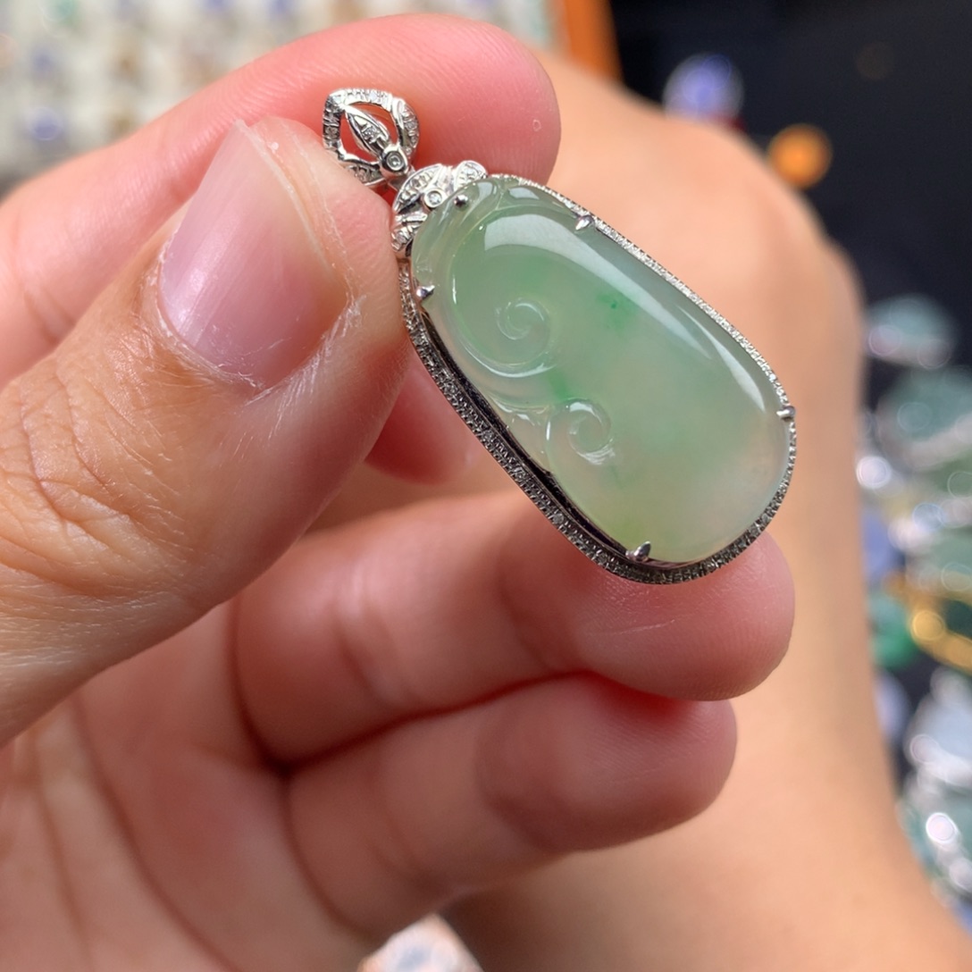 翡翠18K金镶嵌吊坠(不含链)