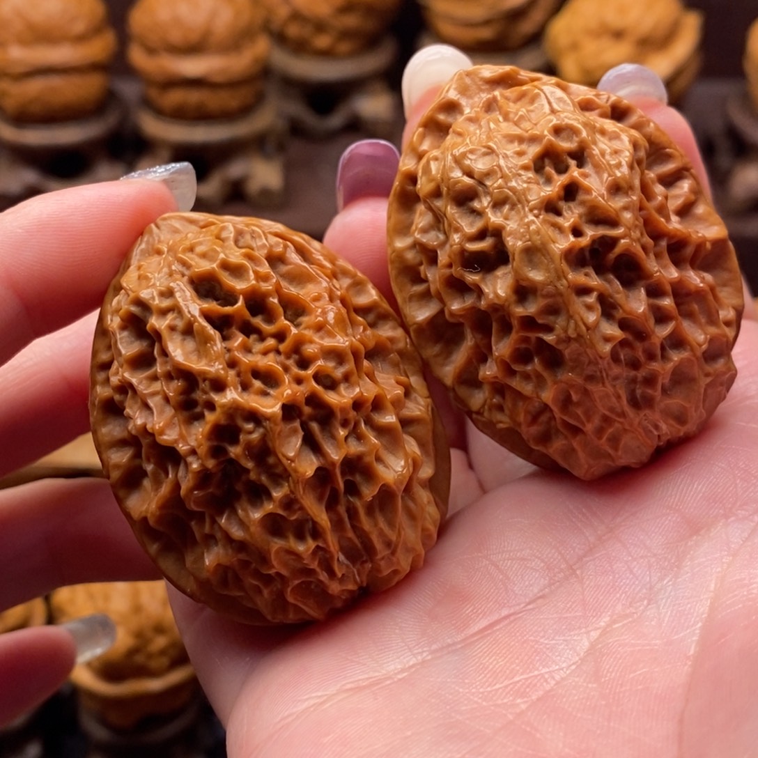 文玩核桃把件40刺儿头