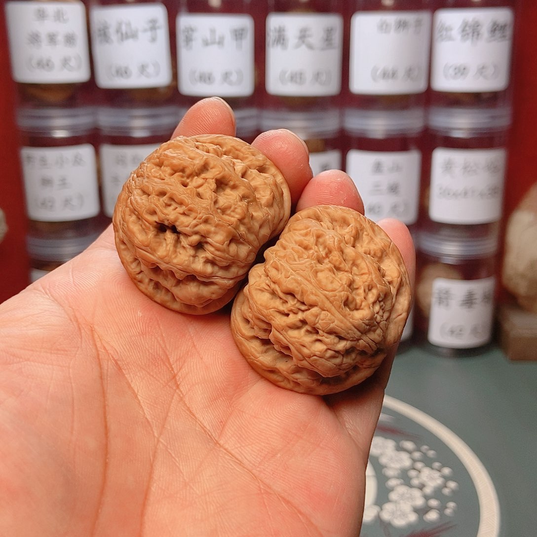 文玩核桃把件微*粗筋42全品