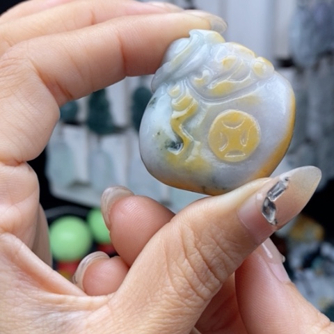 翡翠颈饰未镶嵌翡翠
