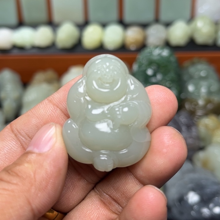 恭***…和田玉未镶嵌挂件