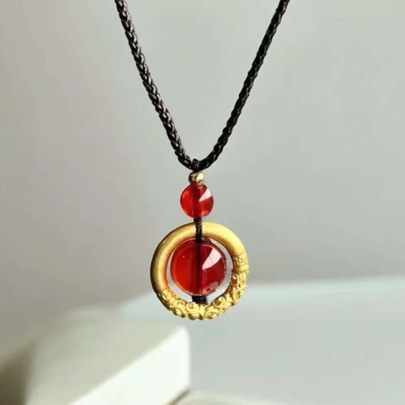 非金属树脂吊坠 红色相思豆项链吊坠 气质百搭时尚手工编织挂坠