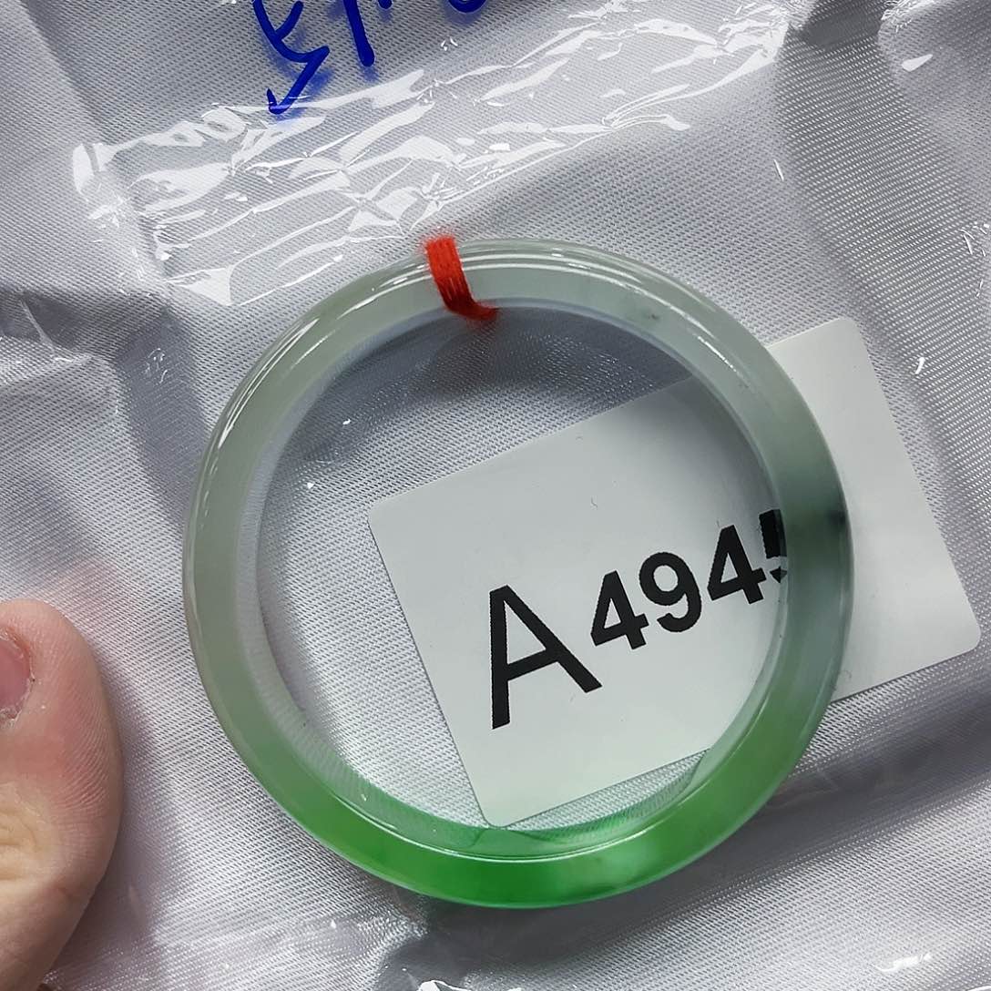 翡翠手镯未镶嵌多样性