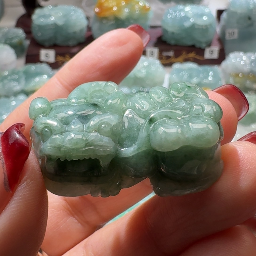 定制翡翠未镶嵌貔貅