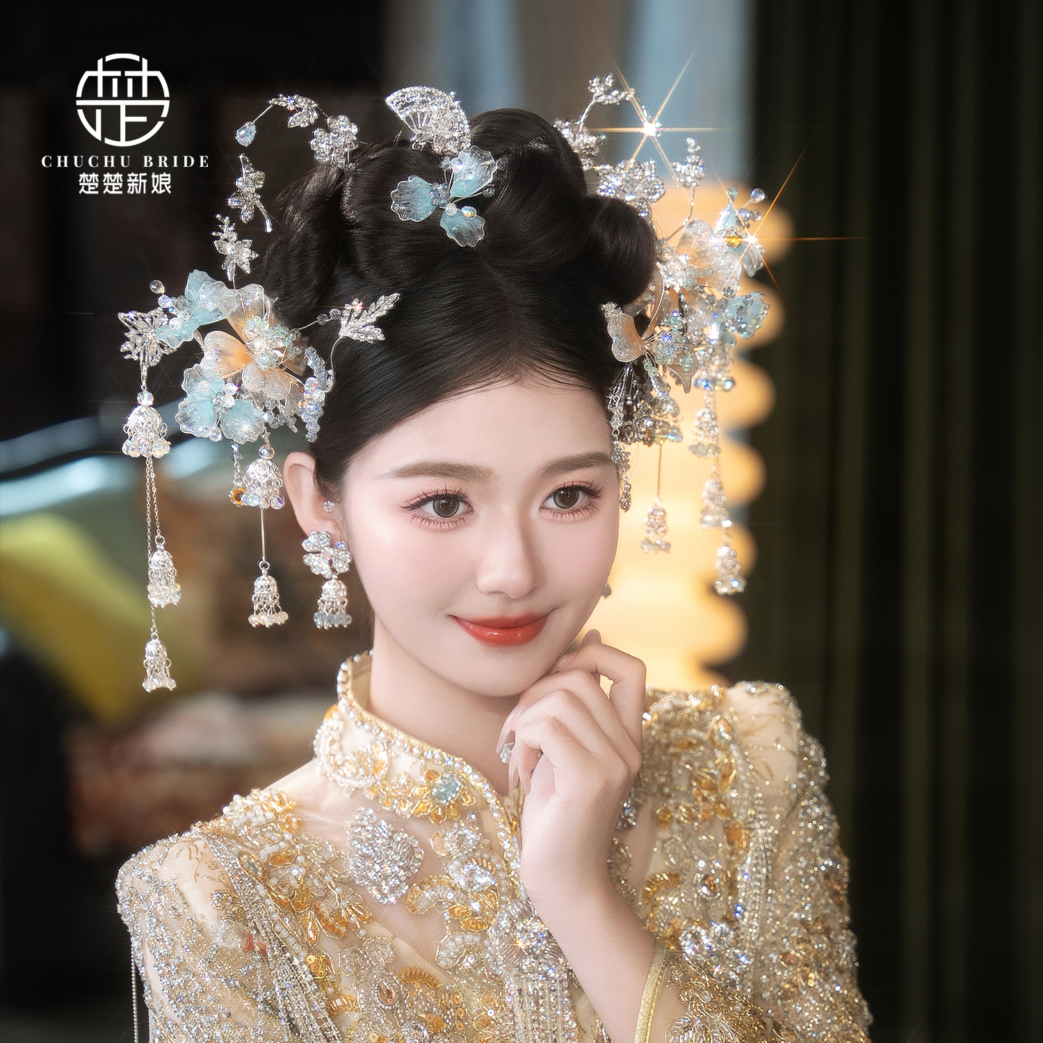 中式新娘秀禾头饰高级感浅色造液花水晶发簪古典结婚龙凤褂发饰