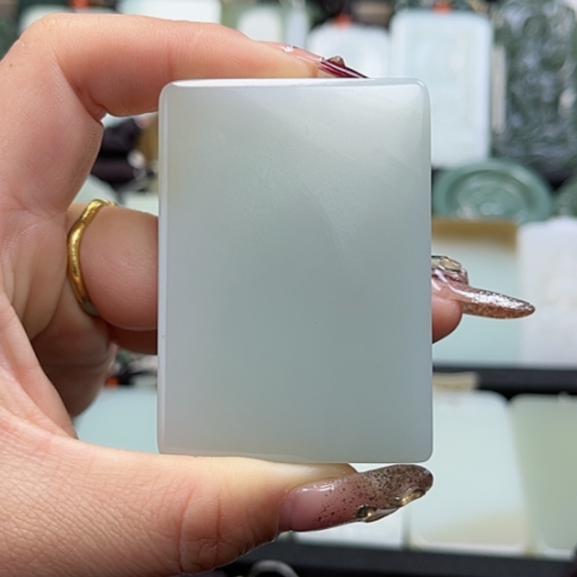 【闪购商品】和田玉颈饰未镶嵌重**钱