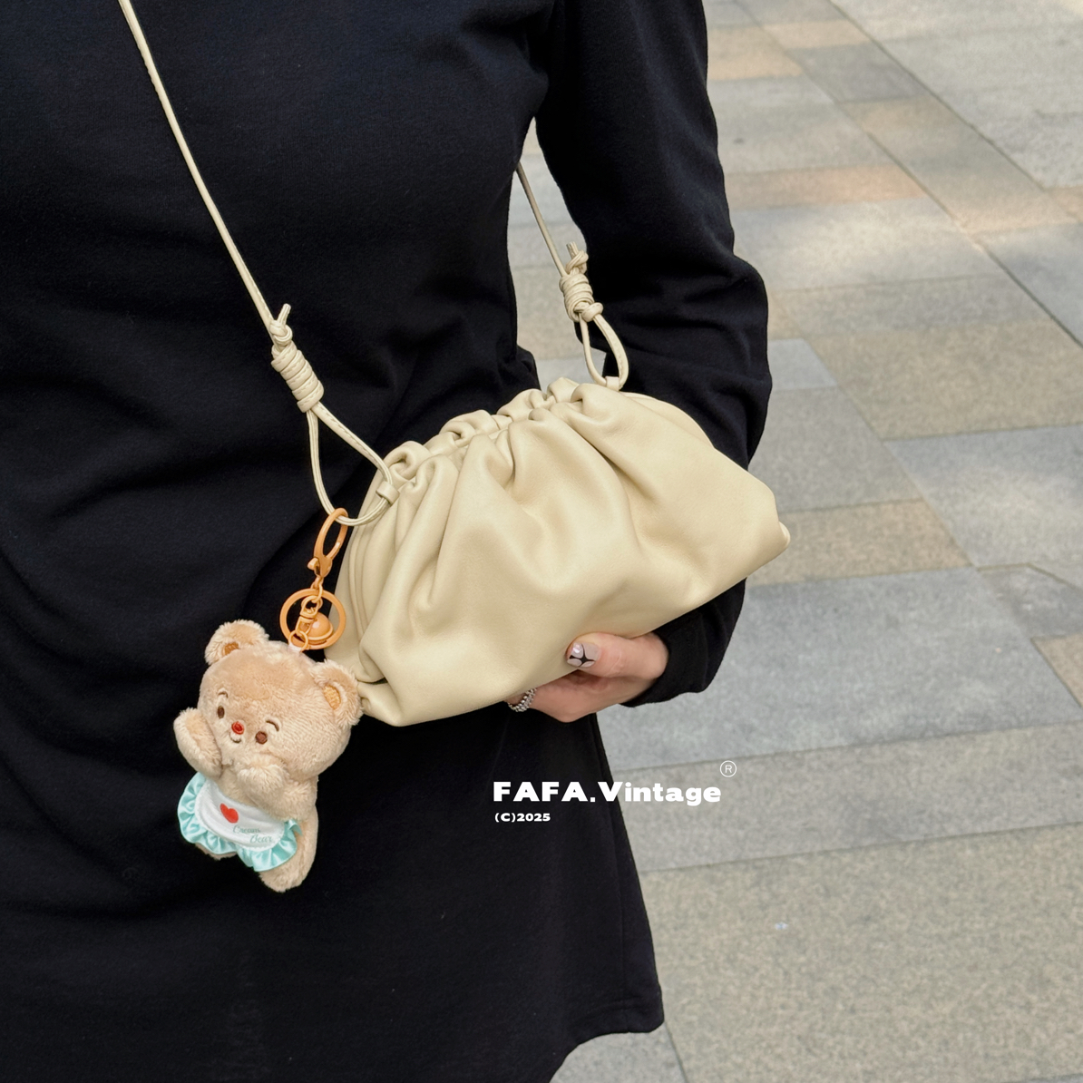 95新 BOTTEGA VENETA/葆蝶家 發發中古·bv奶茶色云朵包单肩斜挎包