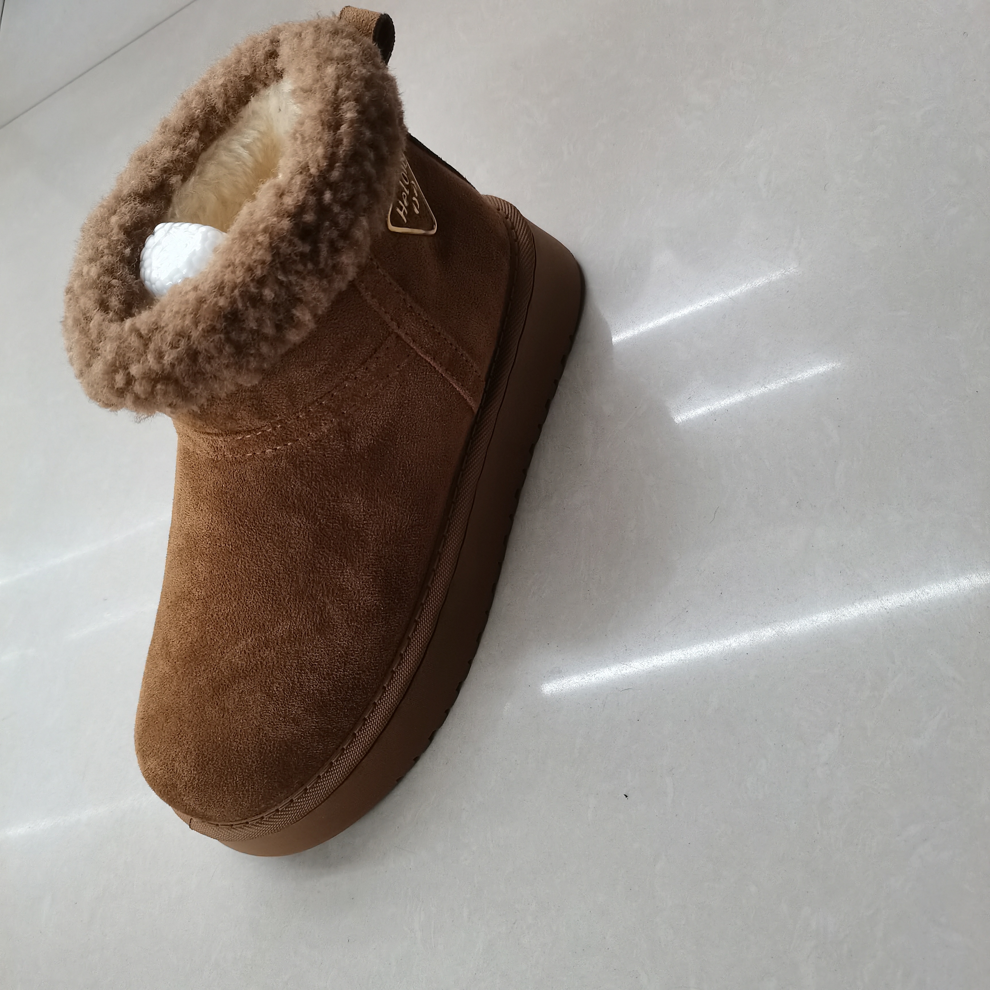 中帮一脚蹬休闲风保暖时尚雪地靴短筒中等承托圆头