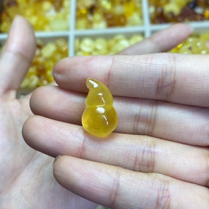 花***）琥珀未镶嵌裸石葫芦