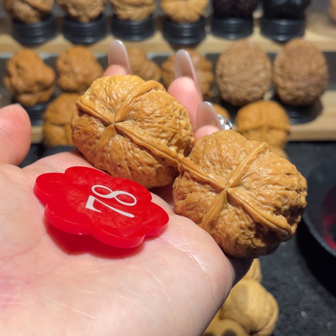 红四方核桃微彩39。    