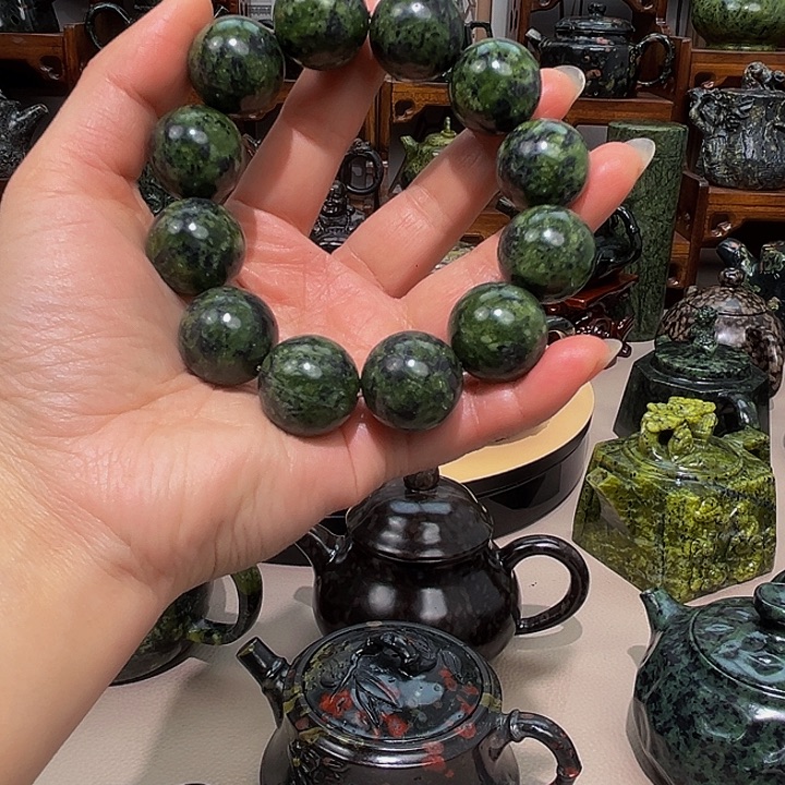 皓***里蛇纹石玉未镶嵌藏玉药王石精美手串