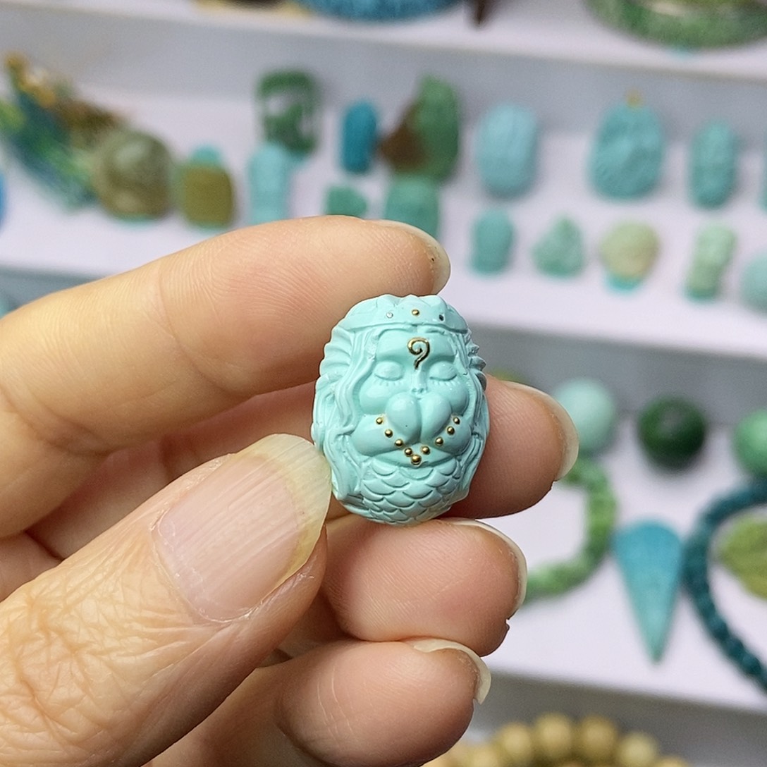 绿松石配饰未镶嵌