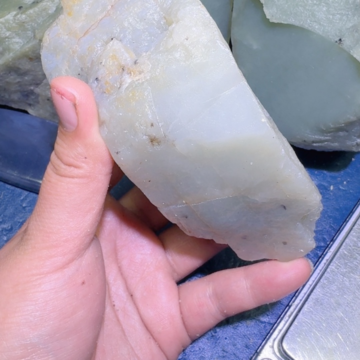 和田玉未镶嵌珠宝半成品