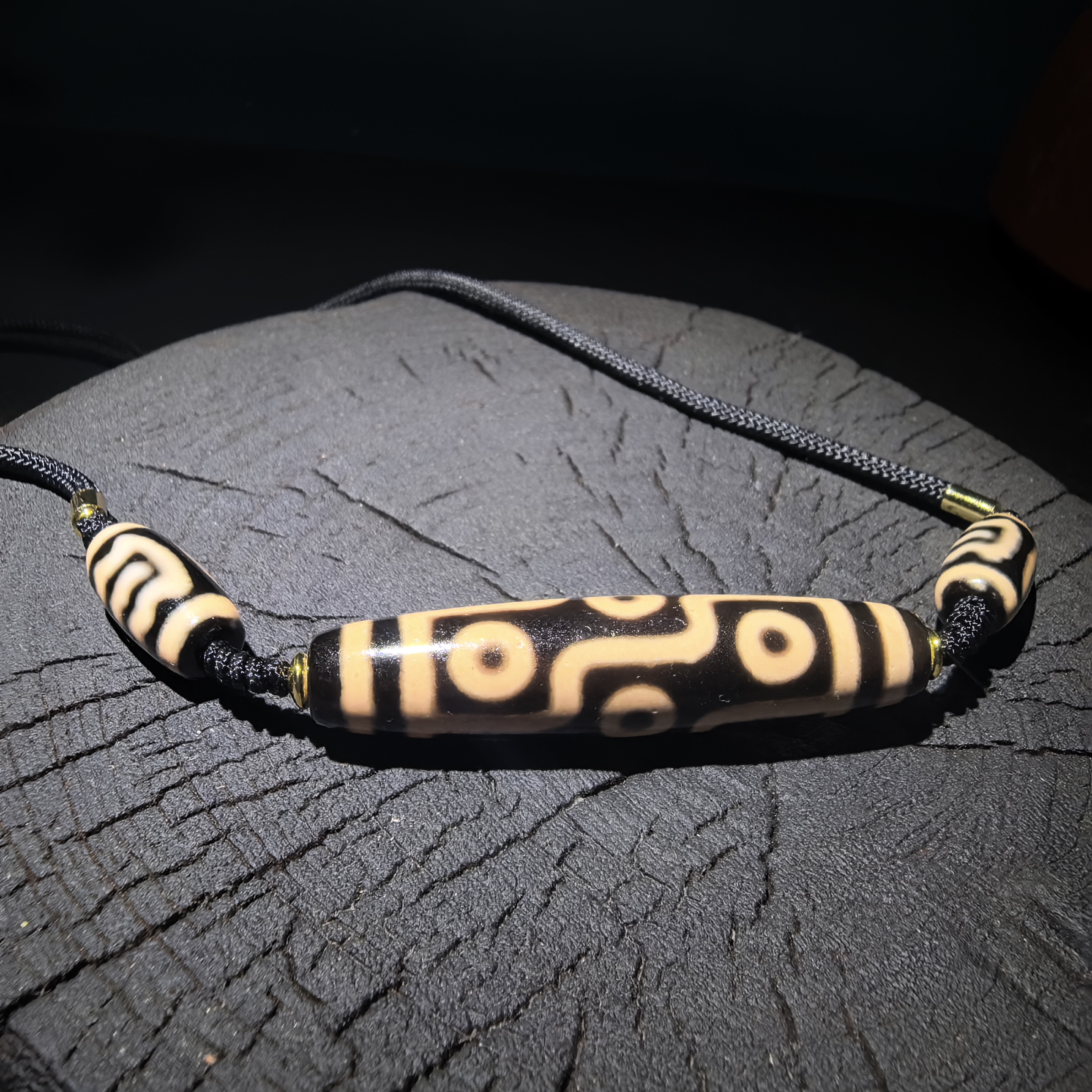 吉晟【六字箴言牙黄色九眼】九眼天珠玛瑙项链可调节绳