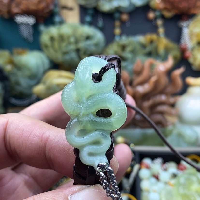 【闪购商品】未镶嵌岫玉手牌