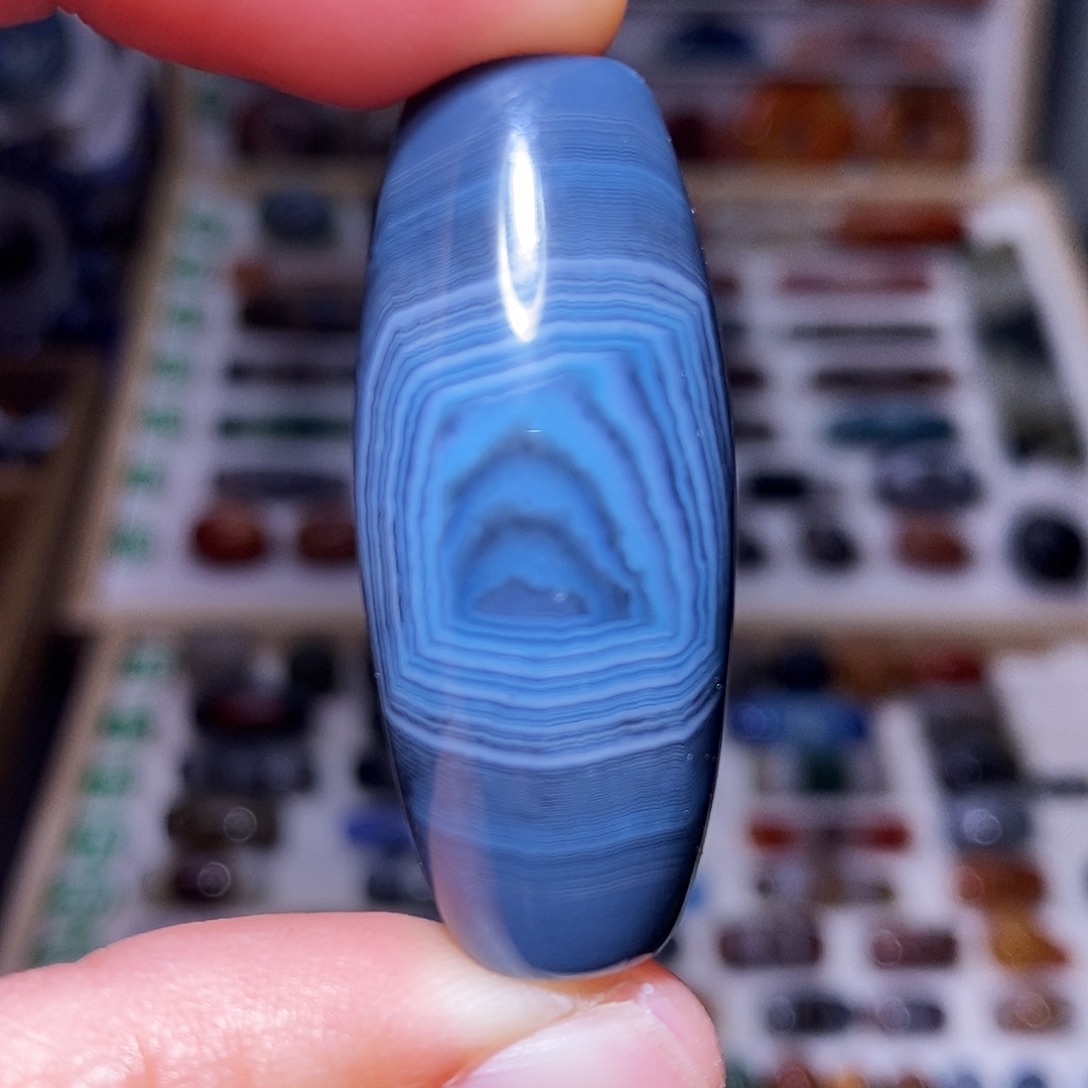 琥珀未镶嵌吊坠……