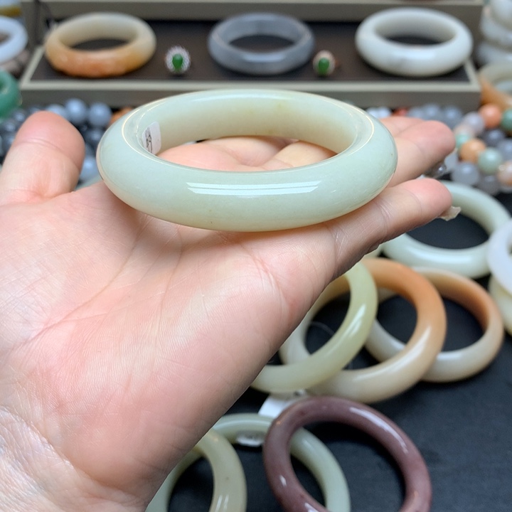 石英质玉手镯未镶嵌苏*54