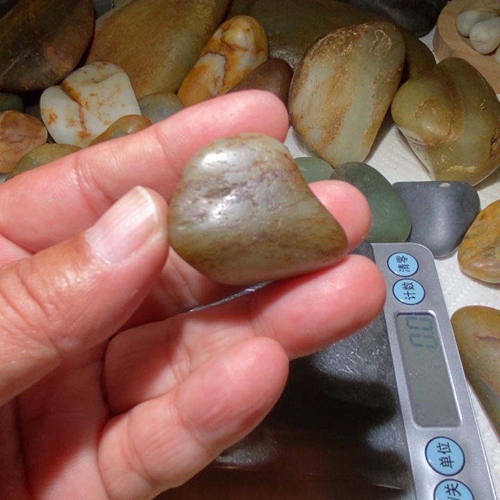 一***行和田玉（子料）未镶嵌颈饰