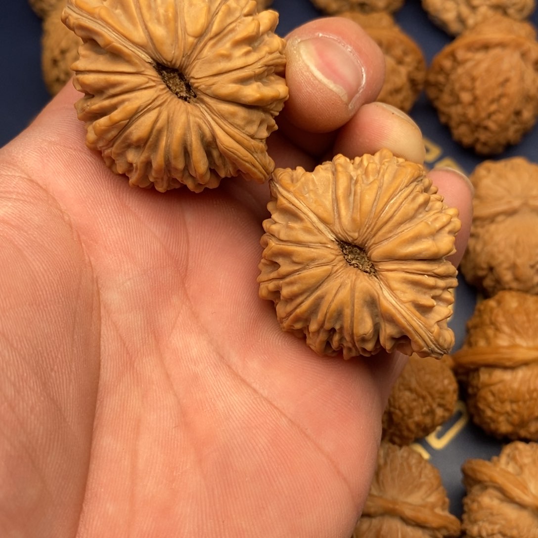 文玩核桃把件45四座楼