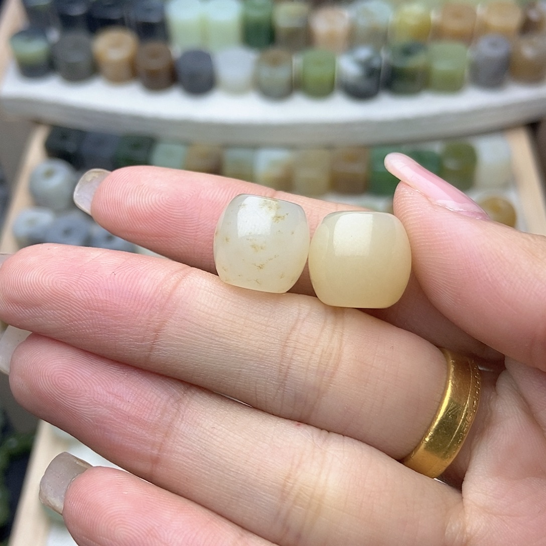 错***晚和田玉未镶嵌颈饰买断不退换