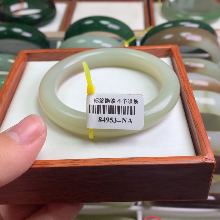 和田玉手镯未镶嵌54