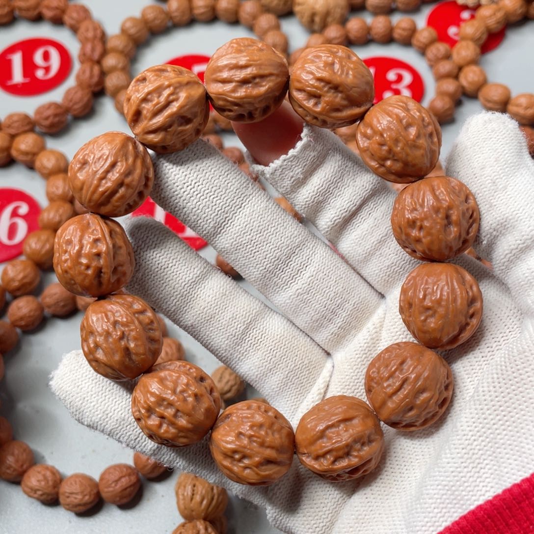 文玩核桃手串龙骨大枣20mm