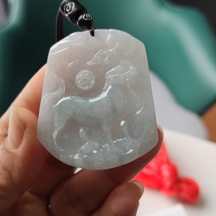 翡翠未镶嵌颈饰吊坠