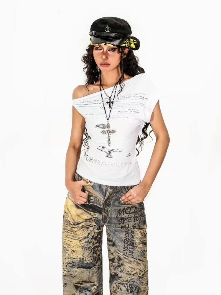 很会挑选 一字肩上衣