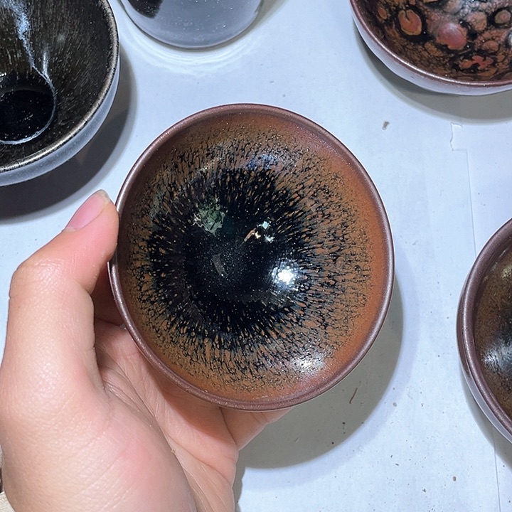 陶瓷马克杯带盖勺的拌饭的