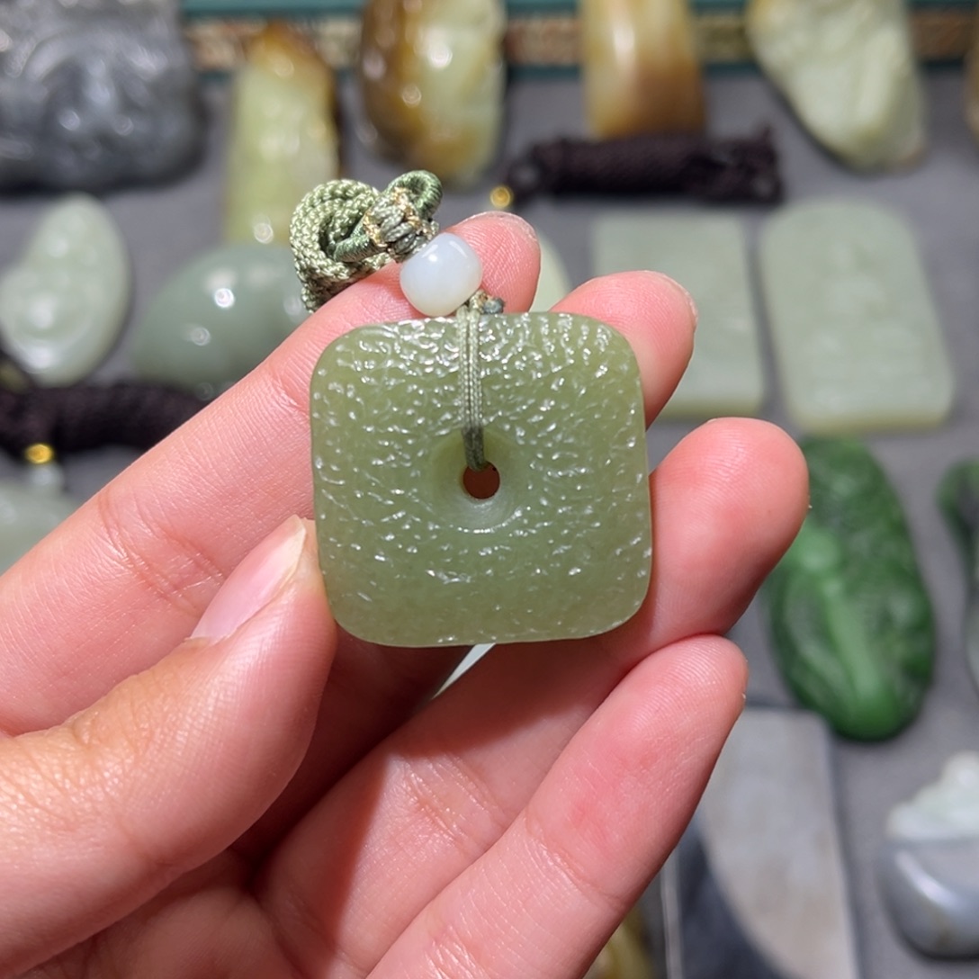 和田玉挂件未镶嵌