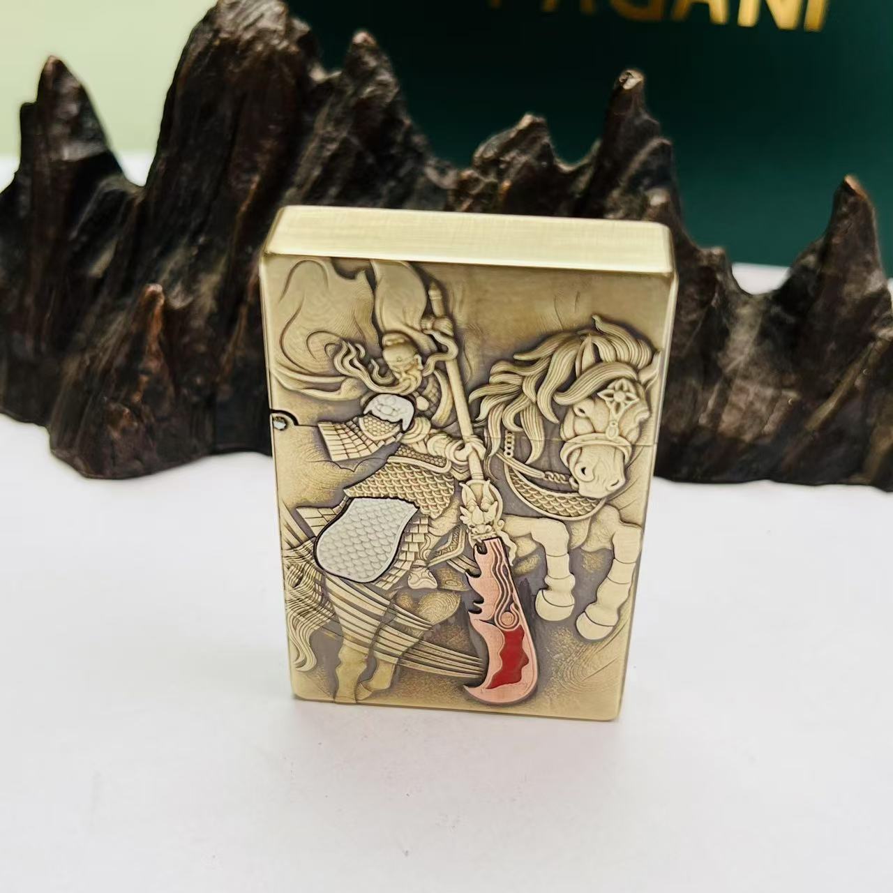 帕伽尼 黄铜 立马关公   紫铜镶嵌   3500  打火机