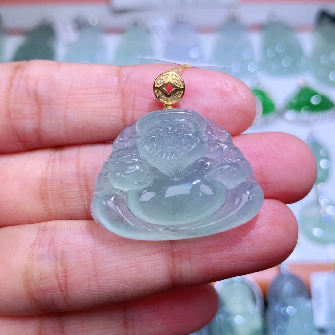 翡翠18K金镶嵌颈饰财神爷