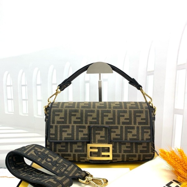 95新/芬迪/市场价28000/包包/250215XZ0015