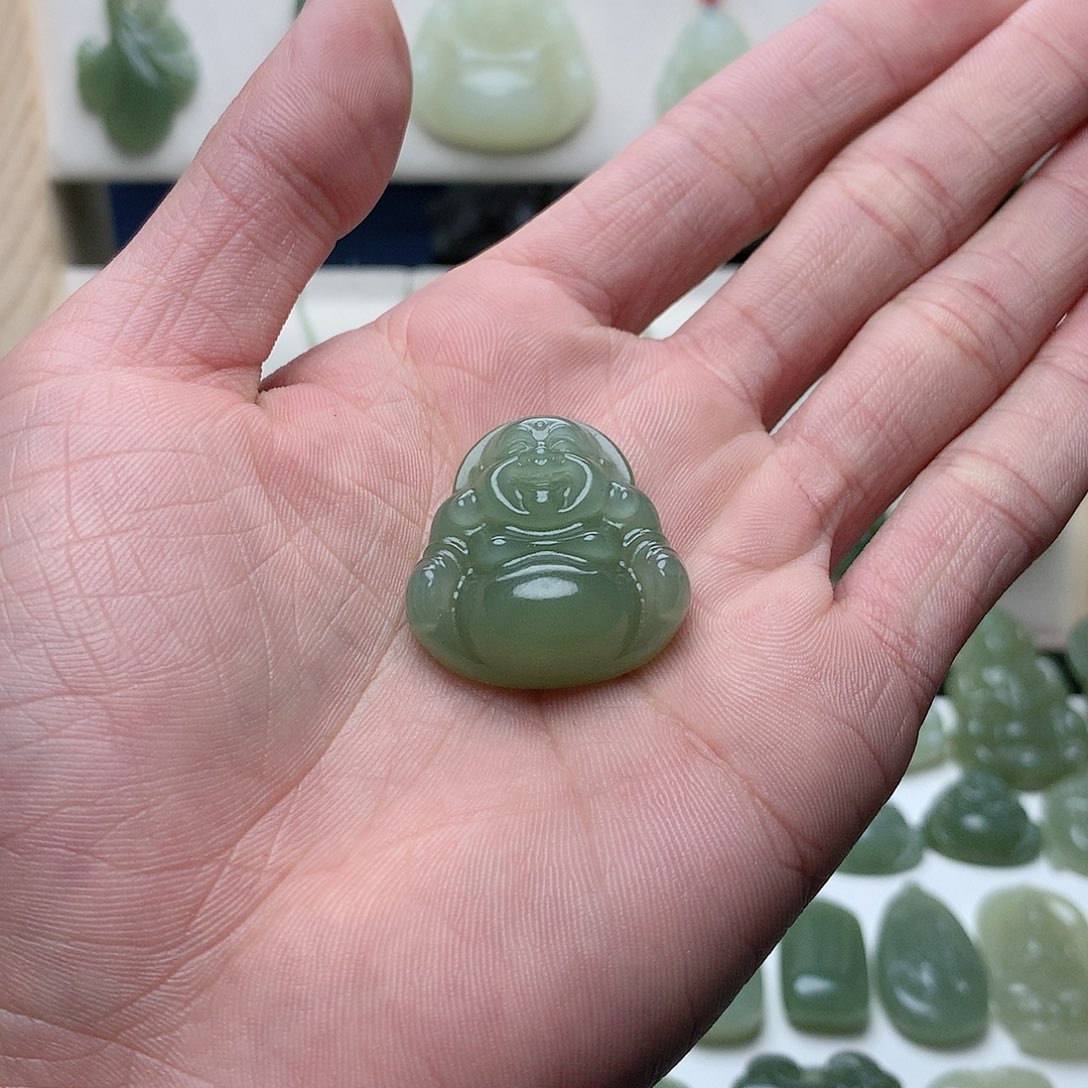 和田玉颈饰未镶嵌可**团