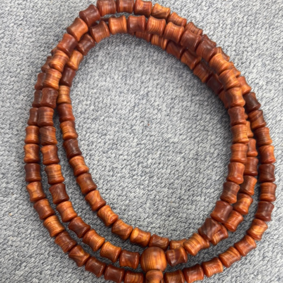 太行崖柏0.6竹节108珠黑油