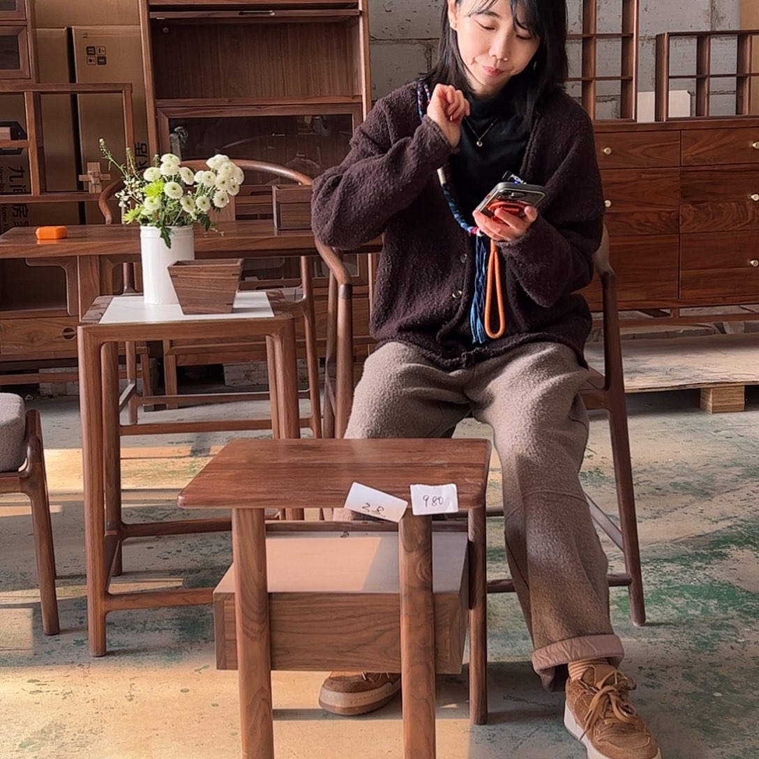 木（非红木类）黑胡桃木床头柜