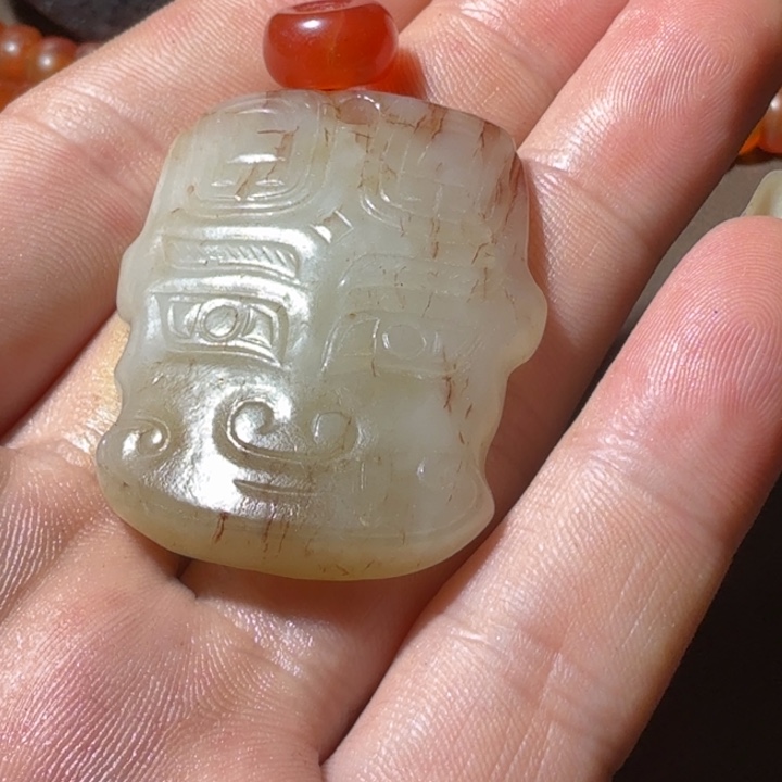 龙***天和田玉（糖玉）未镶嵌车挂