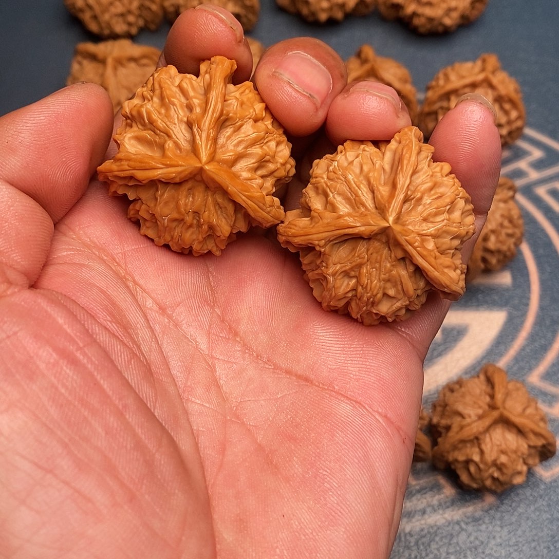 吊坠文玩核桃文玩核桃一图一物