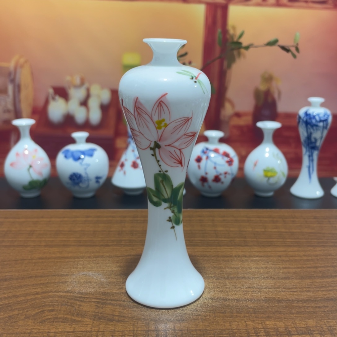 陶瓷景德镇小花瓶等着你